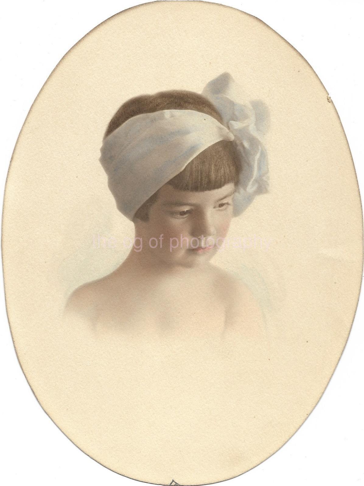 8X6 YOUNG GIRL Pretty Portrait ANTIQUE FOUND PHOTO Black And White Old  36 60 X