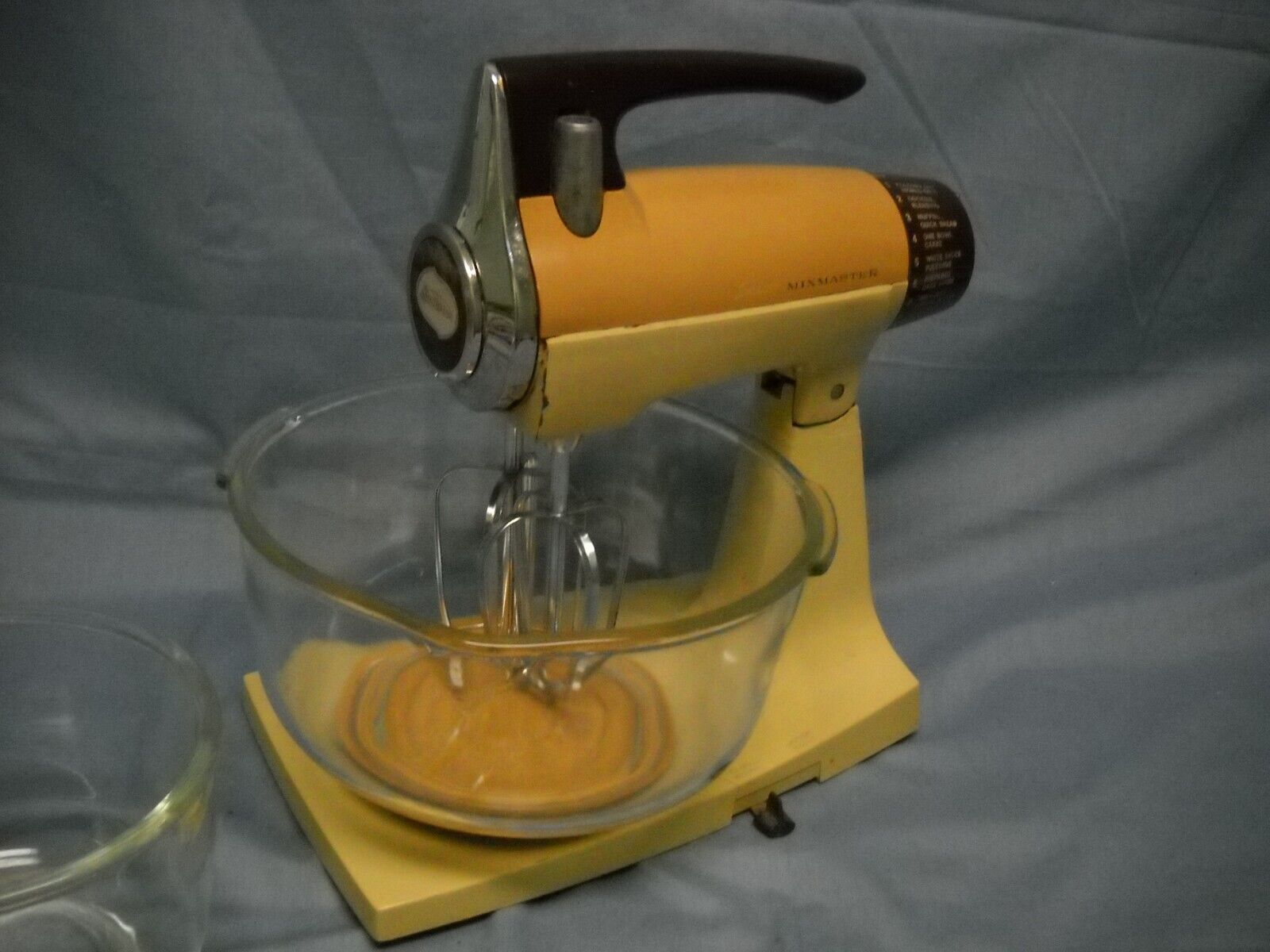 VTG Sunbeam Mixmaster Stand Mixer  With bowls and attachments