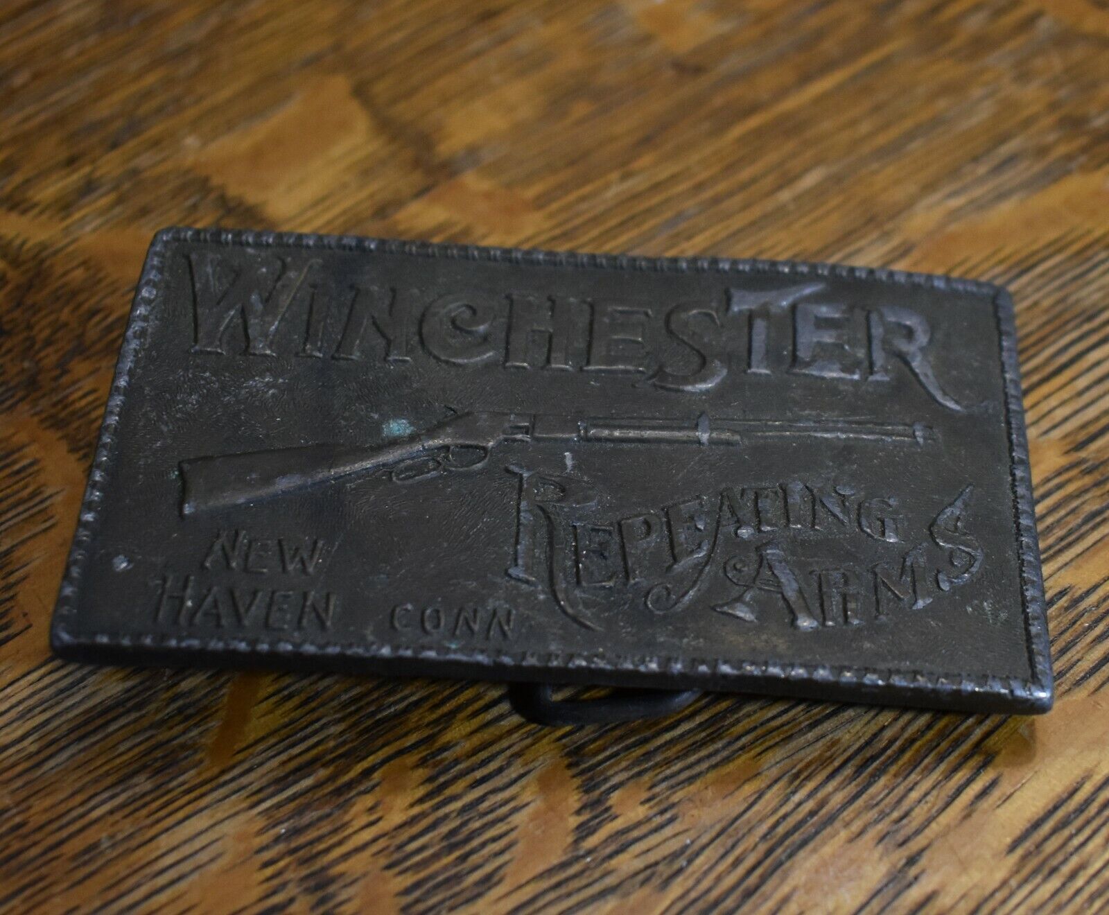 vintage belt buckle, 1974 WINCHESTER REPEATING ARMS, rifle gun ... heavy