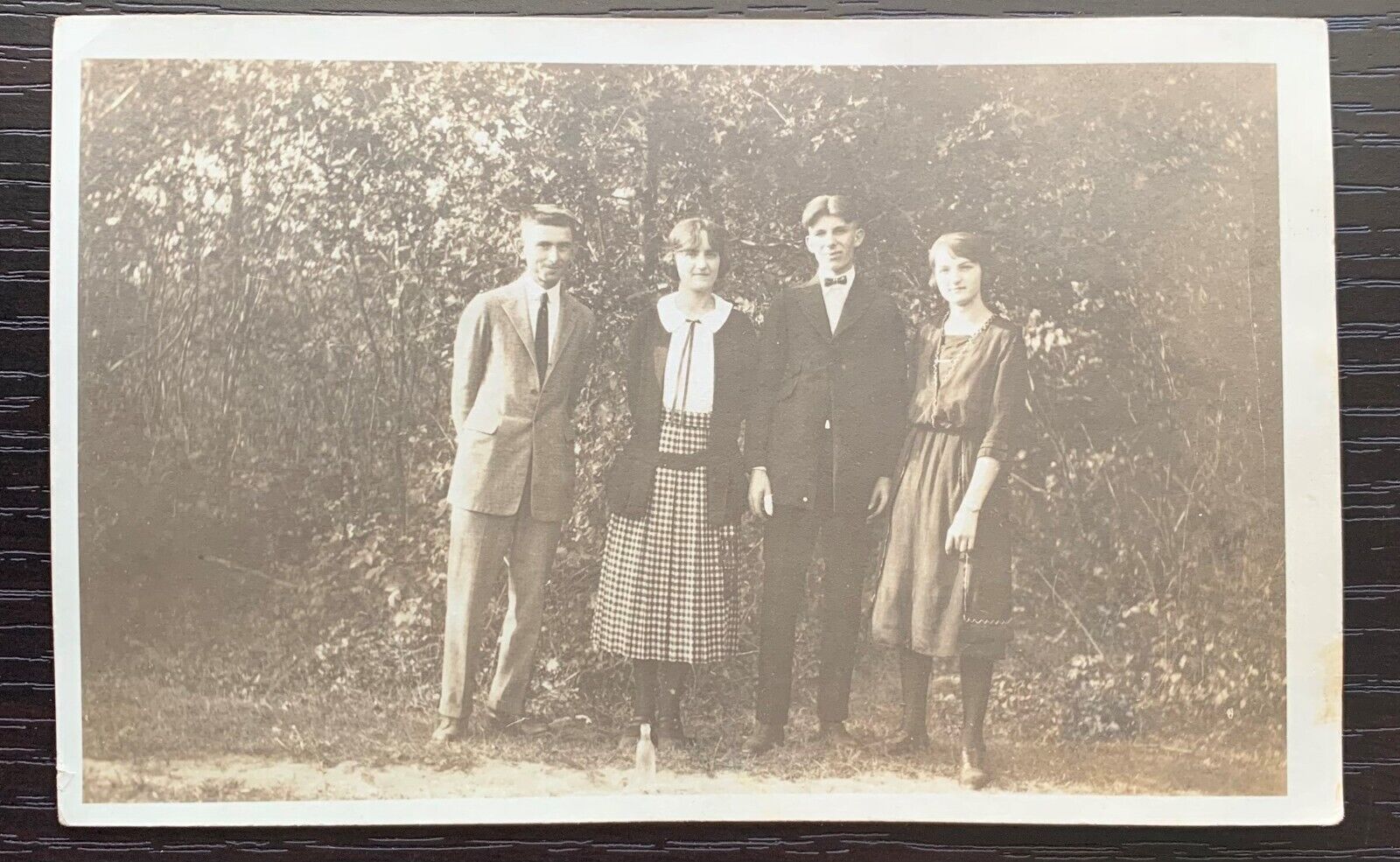 CIRCA 1930-40\'S RPPC TWO YOUNG GENTLEMEN AND YOUNG WOMAN NICELY DRESSED UNUSED