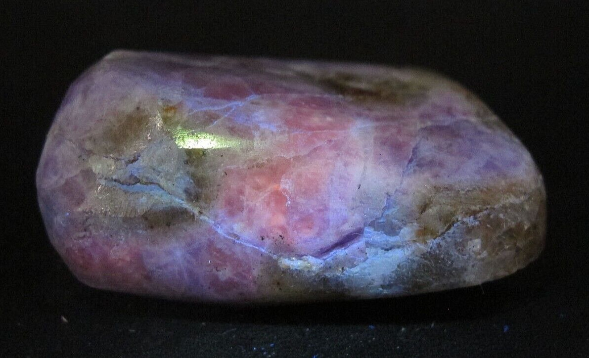 Natural Fluorescent Hackmanite Mineral Polished Tumble UVReactive Gem@Afgh 43gm