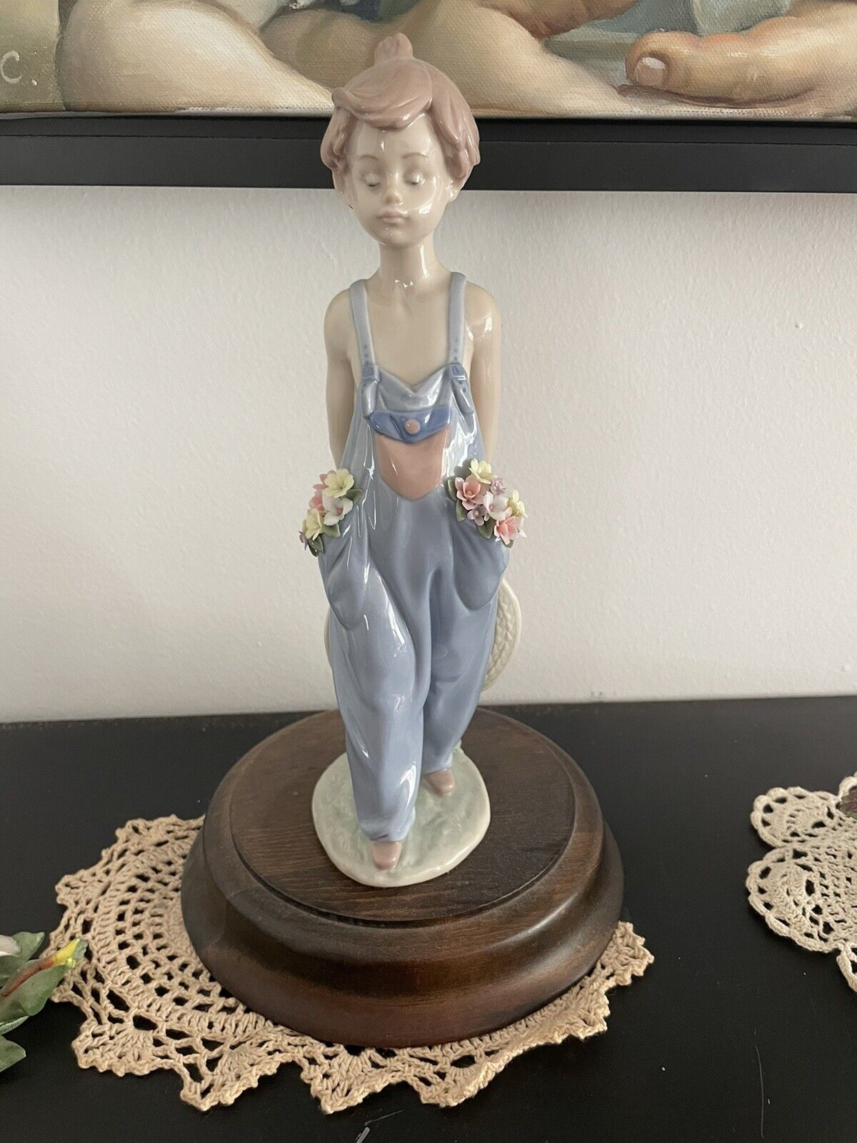 Authentic Lladro’s Lot 19 Pieces For Sale 760.00 Comes Out To 40.00 For Each.