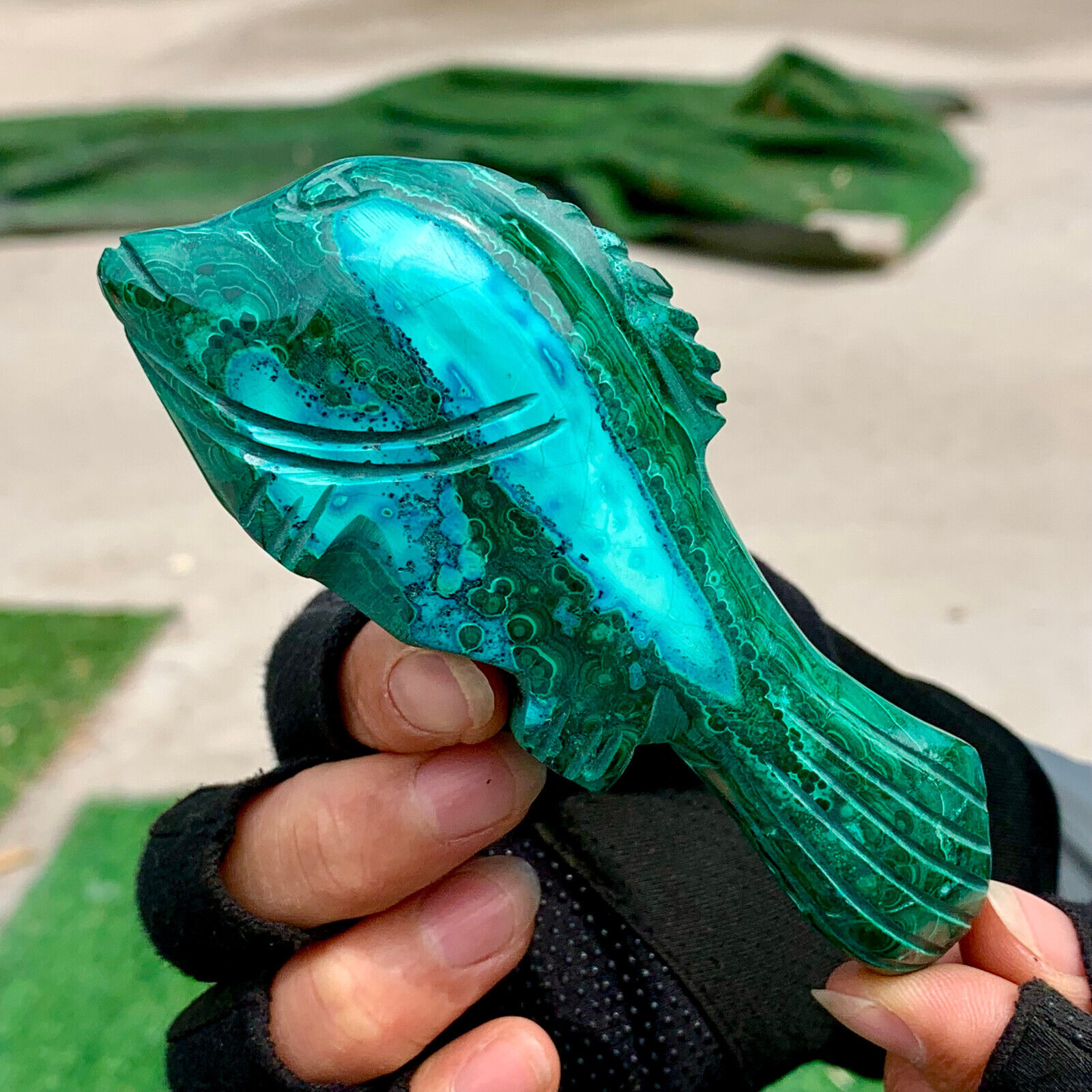 230g Natural glossy Malachite Crystal Handcarved fish mineral sample
