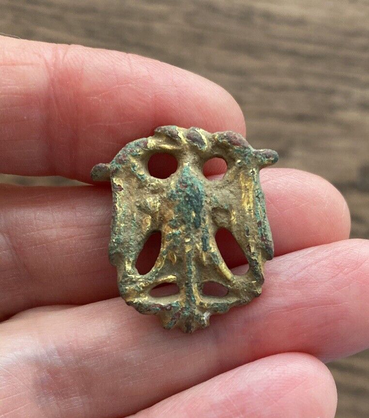 MEDIEVAL. 14TH CENTURY. GILT BRONZE BROOCH OR CLASP..