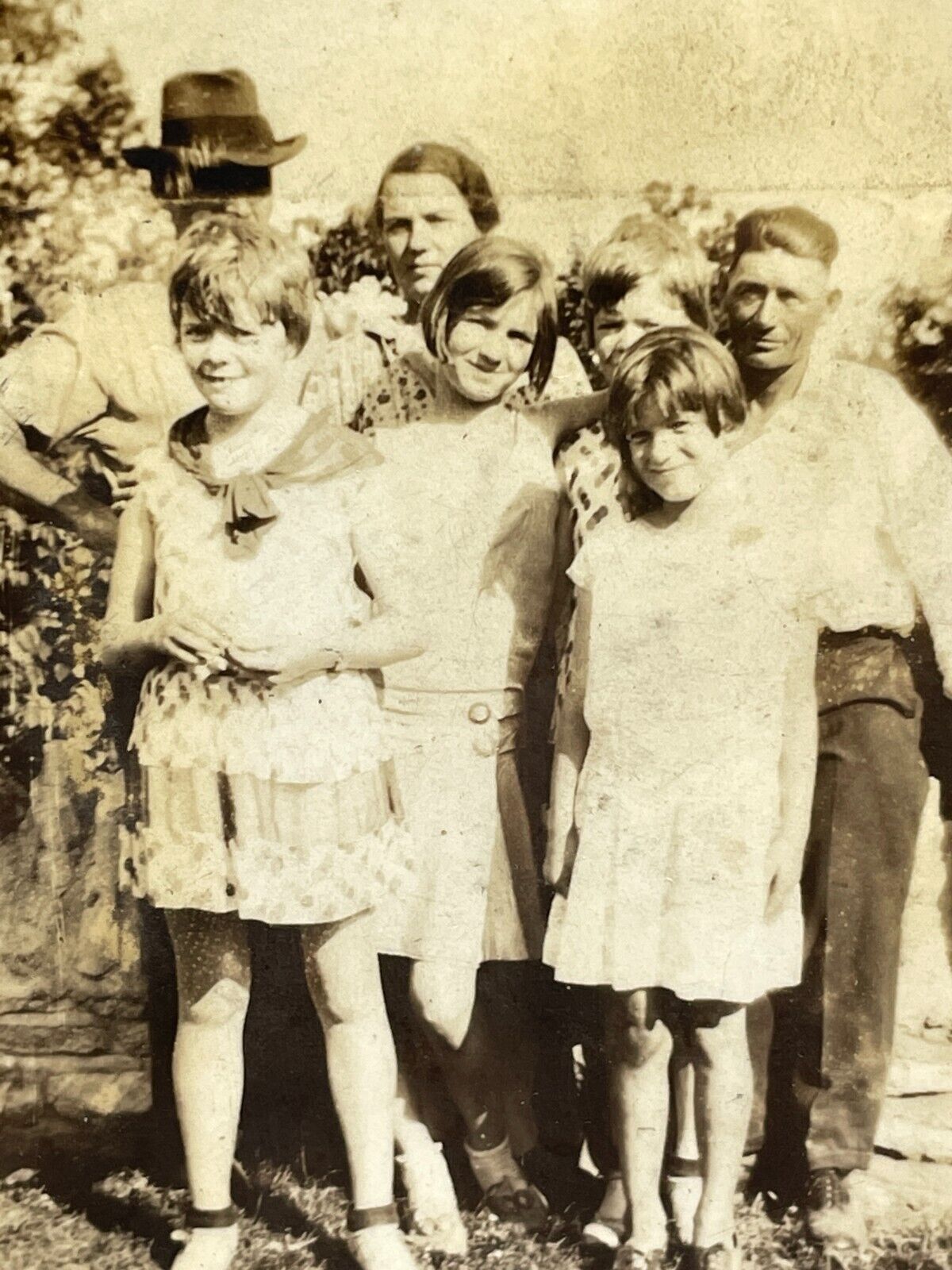 QF Photograph Kids Girls Family Portrait Photo 1920-30\'s 