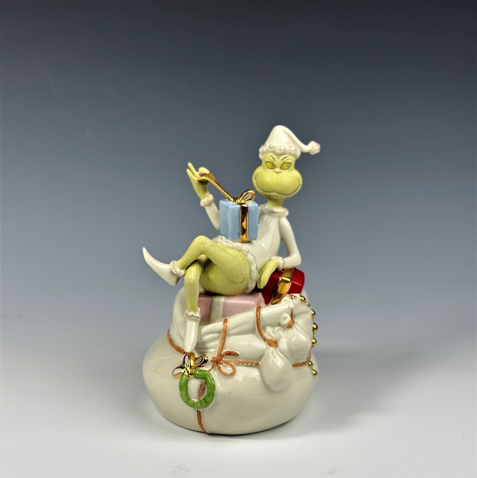 LENOX A Grinchy Moment In Whoville Figurine 2013 In Loose