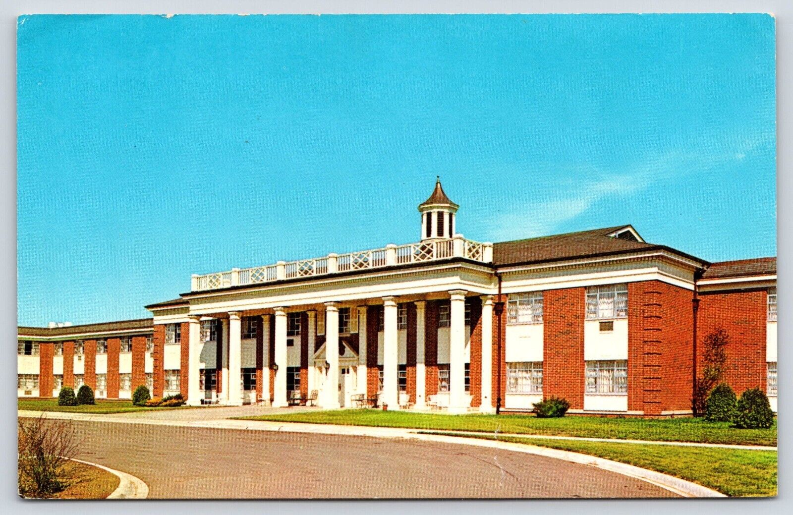 Vintage Postcard Wesley Willows Retirement Home Rockford Illinois