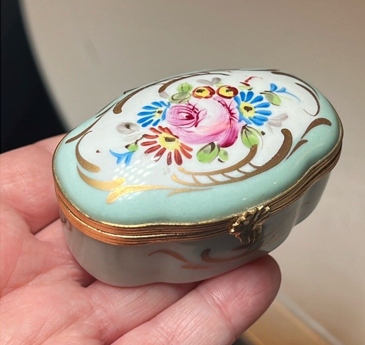 VTG Hand Painted French Porcelain Ceramic Pillbox LORD & TAYLOR Excellent Cond’