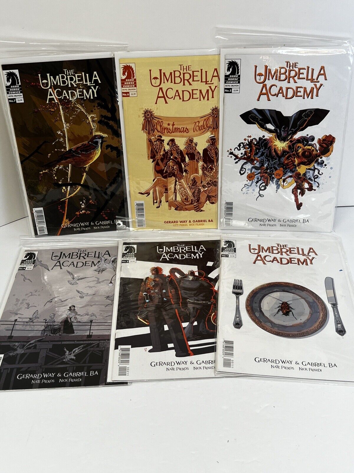 Umbrella Academy: Hotel Oblivion issues 1-4, 6 and 7 Gerard Way Gabriel Ba (Six)