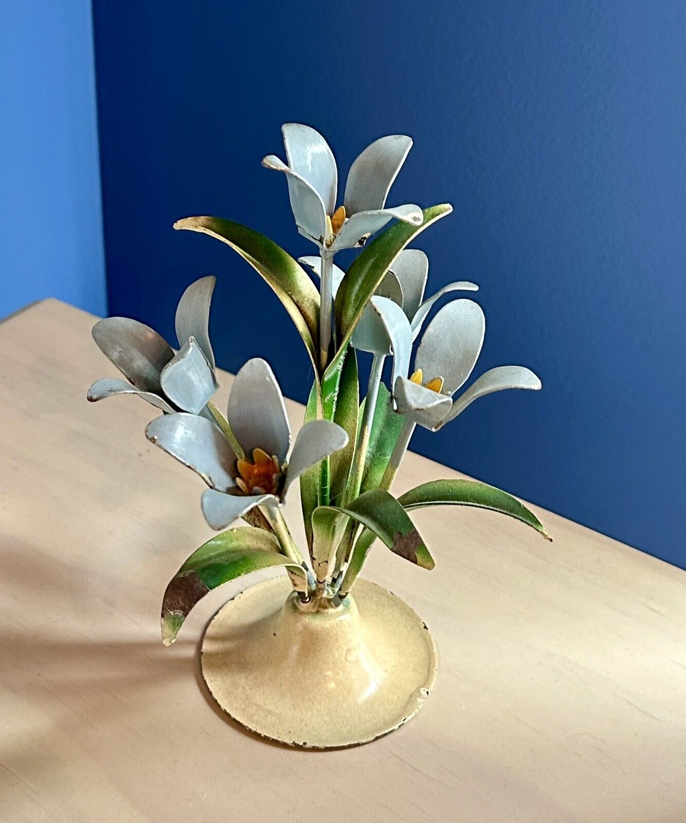 Vintage Chippy Italian Tole Metal Pale Blue Tulips Small Centerpiece 6 1/2”