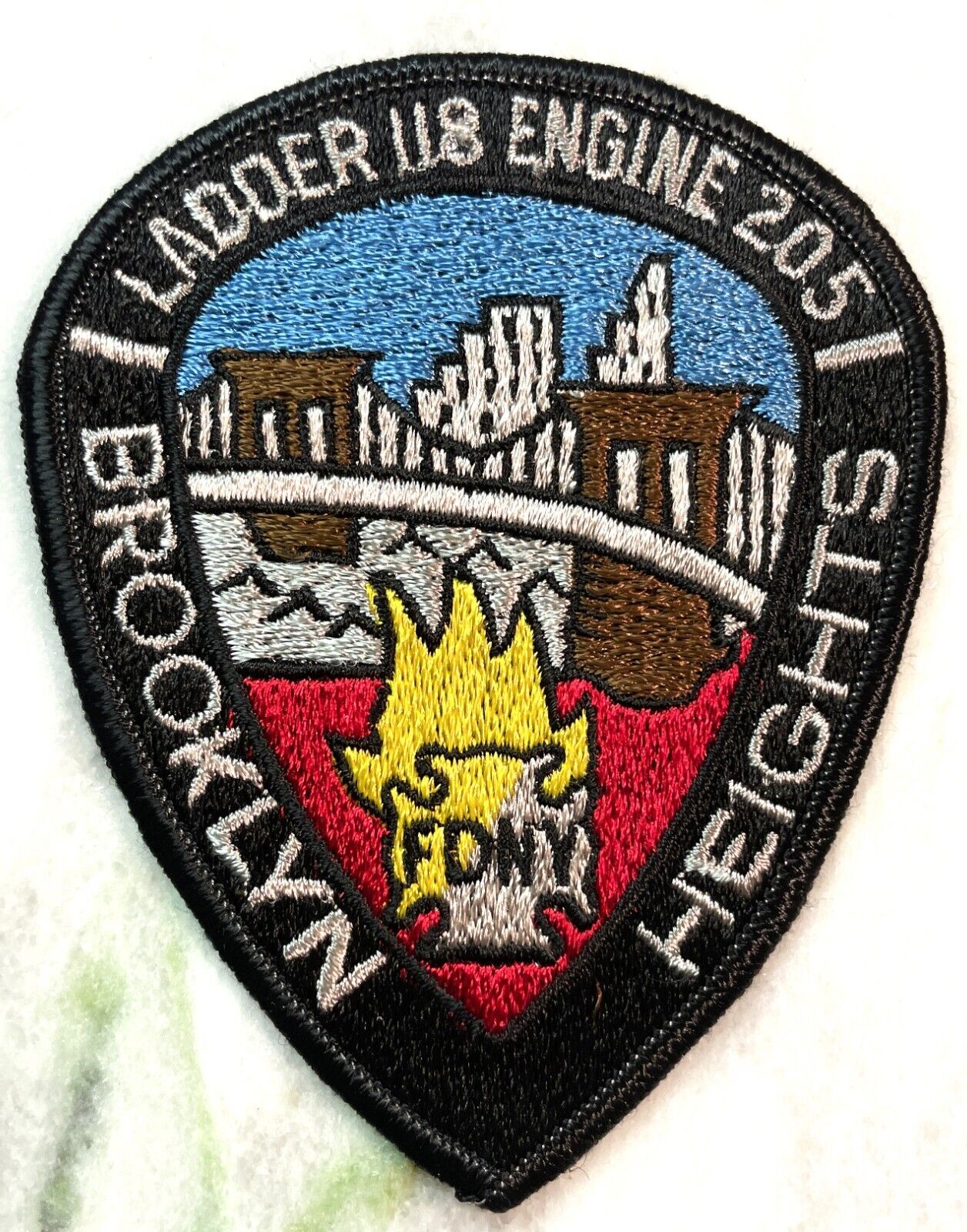 VINTAGE 2002 FDNY BROOKLYN HEIGHTS LADDER 118 ENGINE 205 FIRE DEPT PATCH NY