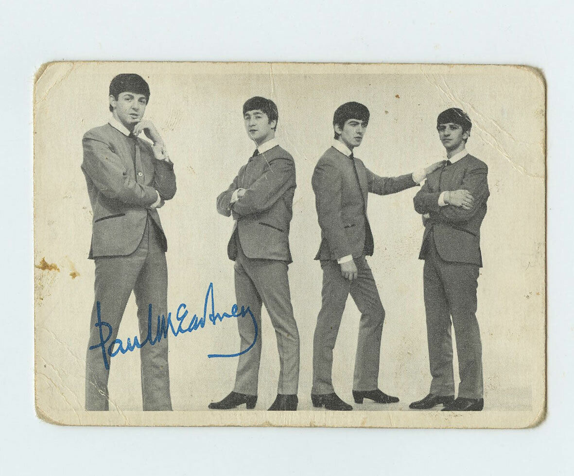 The Beatles 1964 Topps Black and White Trading Card No. 25 1st Series