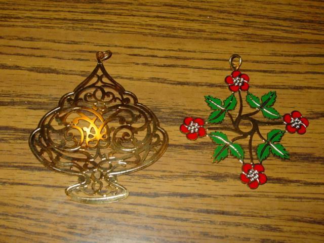 (2) Brass MMA Metropolitan Museum Christmas Ornaments - TREE & WREATH 1989 Gold