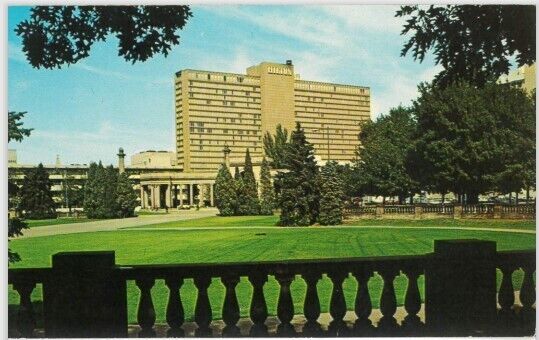 1970s The Denver Hilton Hotel Court Plaza Travel Vintage Chrome Postcard