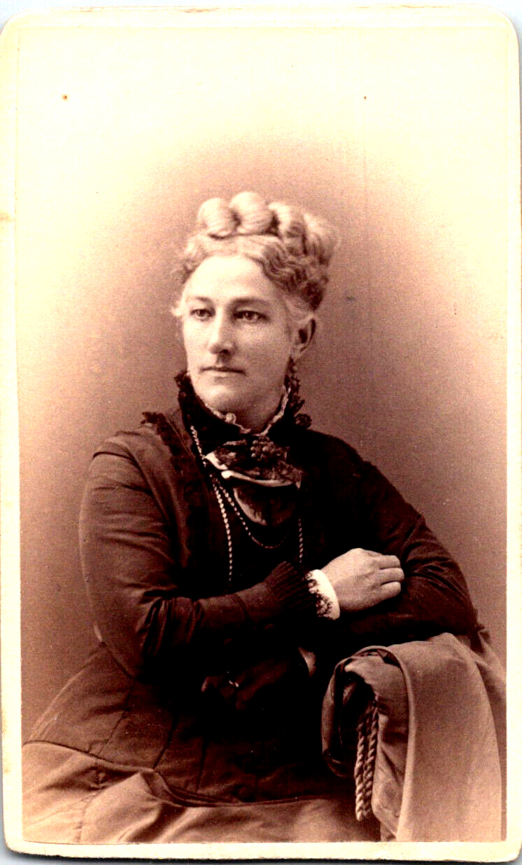 Antique  CDV Photo 1860s Woman ID Mary Ellis Broadway New York by G. W. Dach