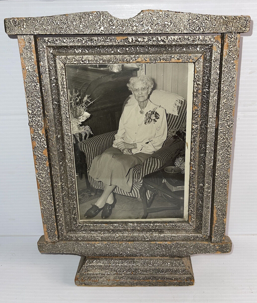 Vintage Antique Art Deco Wood Carved Swivel Frame w/Glass for 5x7 Picture