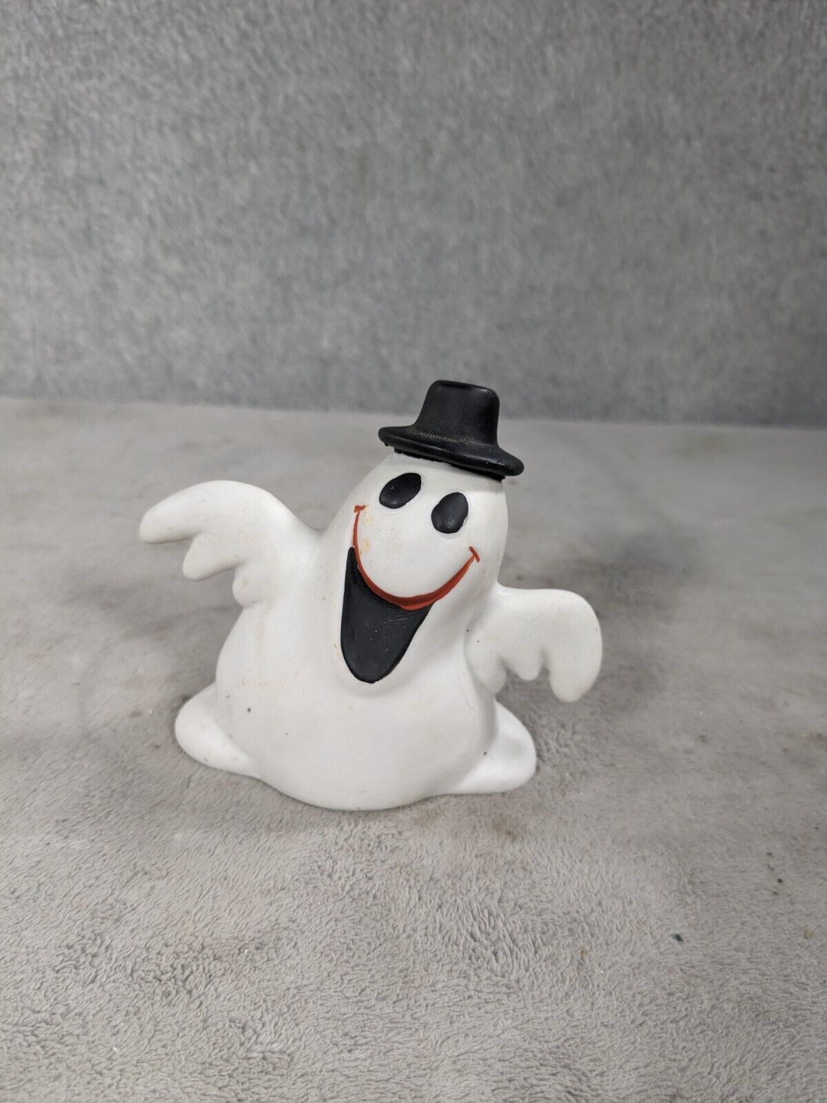 Vintage Ceramic Halloween Silly Ghost Figure In Hat Shelf Decor 4\' Tall 