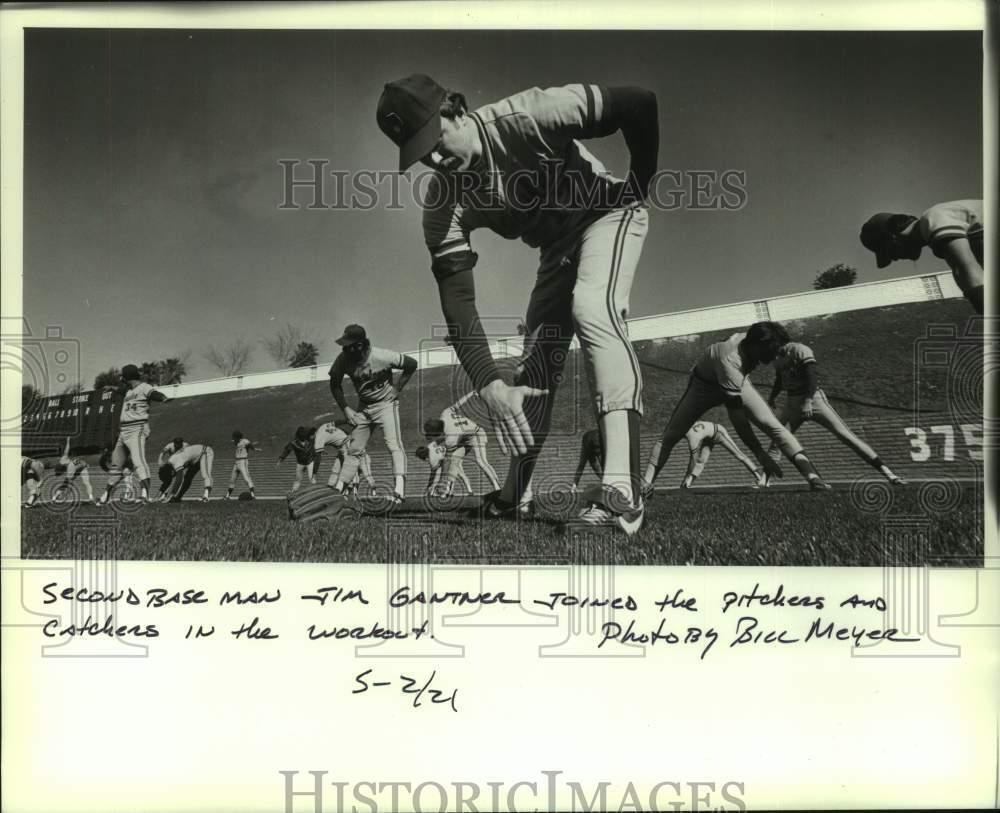 1982 Press Photo Jim Gantner and teammates, Brewer Spring Training, Arizona