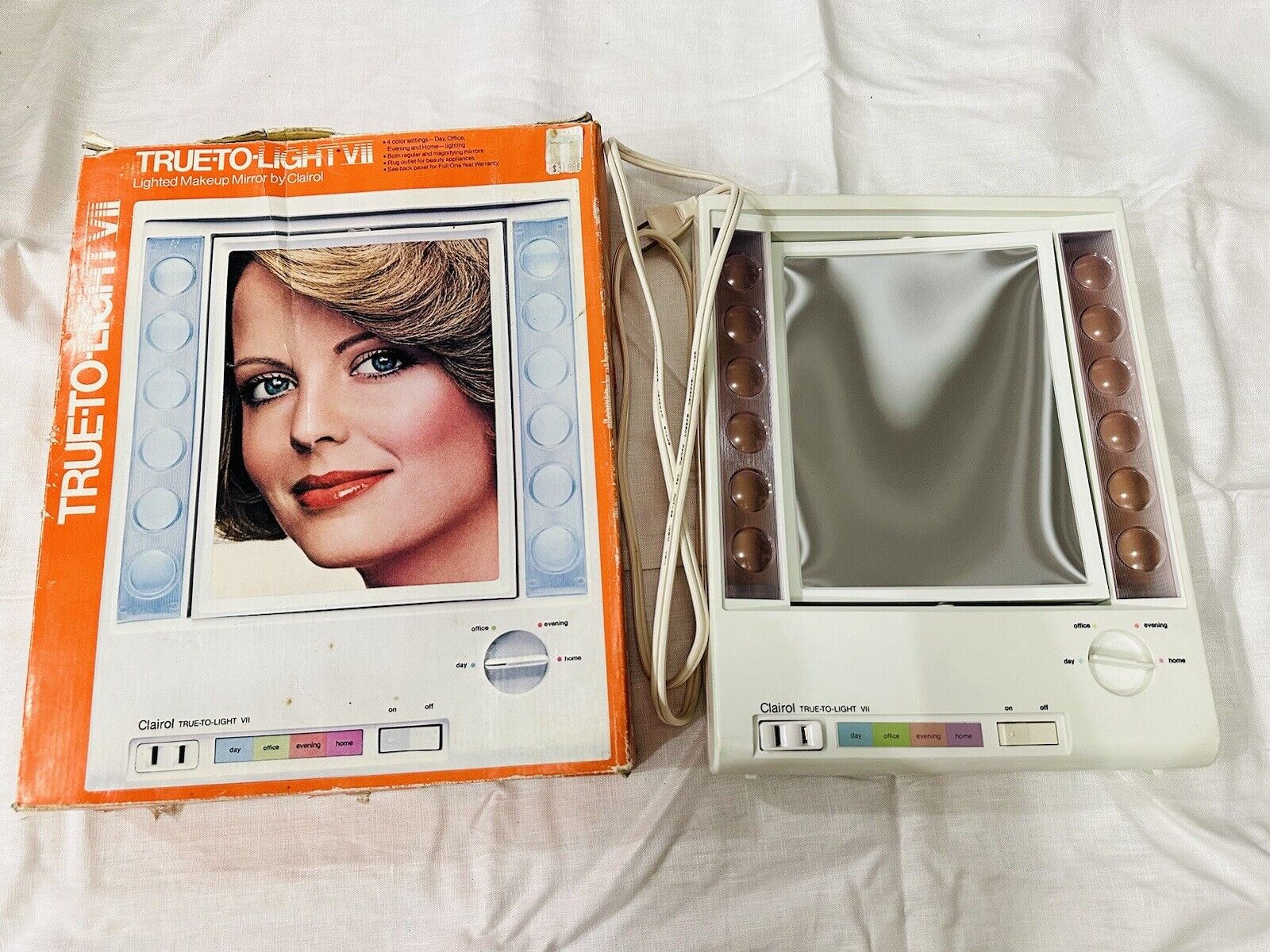 Clairol Lighted Makeup Mirror Flips To Magnifying LM-7 True To Light Vintage