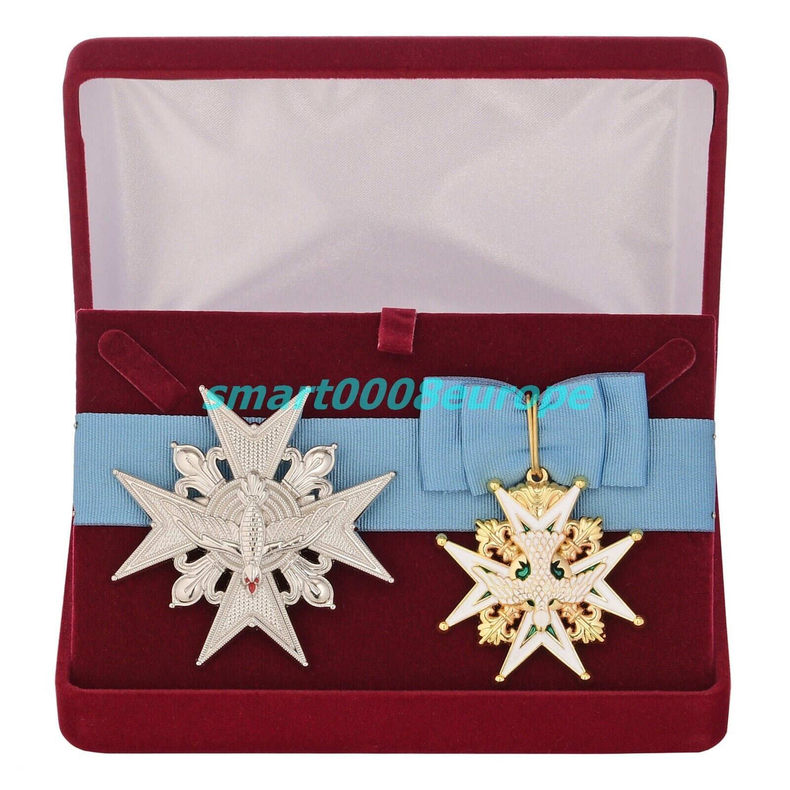 Badge and star of the Order of the Holy Spirit in a gift box. France. Repro