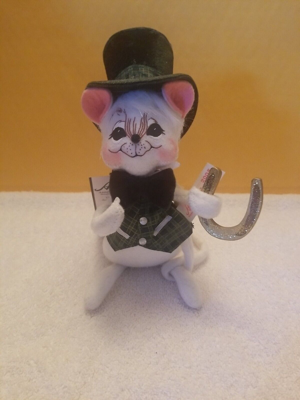 Annalee St. Patricks Day Mouse with Horseshoe, 2005.
