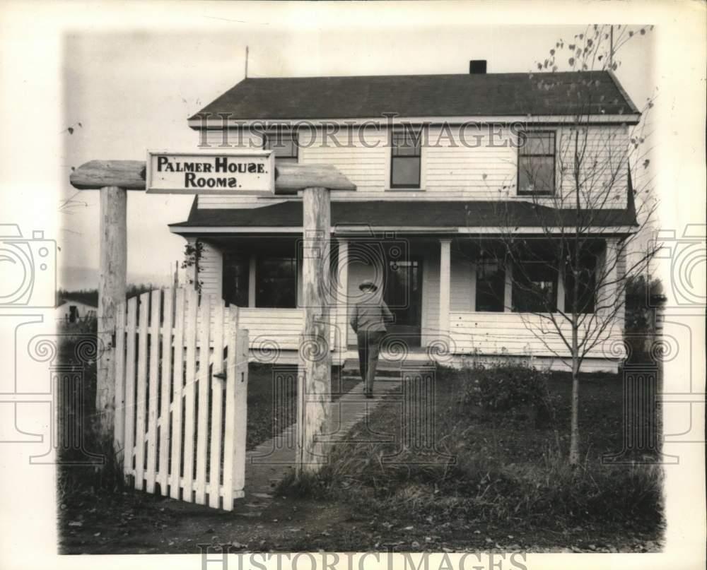 1943 Press Photo Palmer House in Palmer, Alaska - pix22619