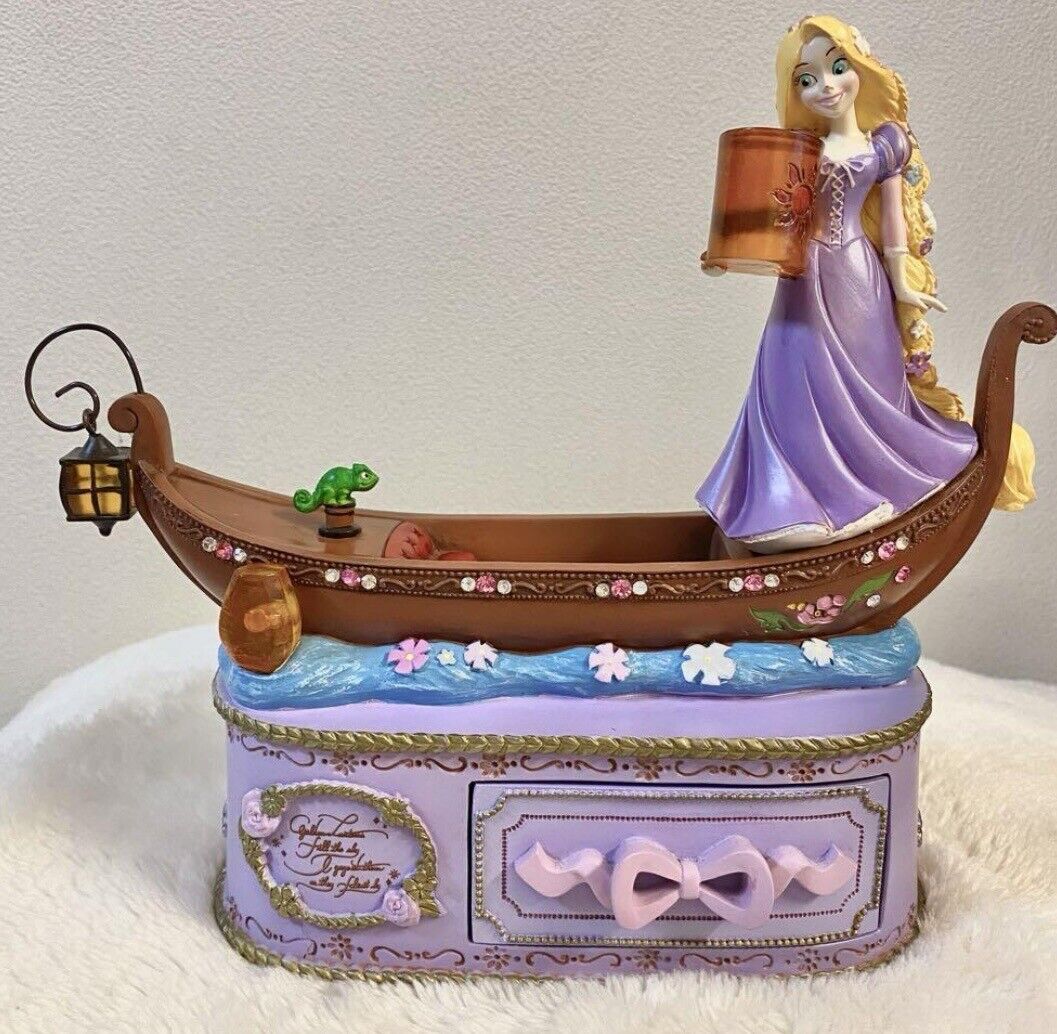 Rapunzel on the Tower Lighted Accessory Case Tangled Disney Store From JAPAN
