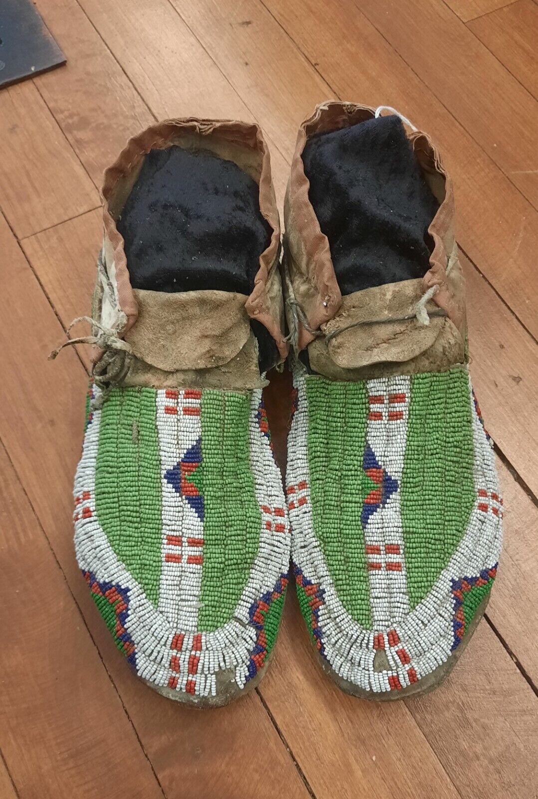 Antique Native American Beaded Sioux Moccasins c1900 Sinew Sewn Indian Made