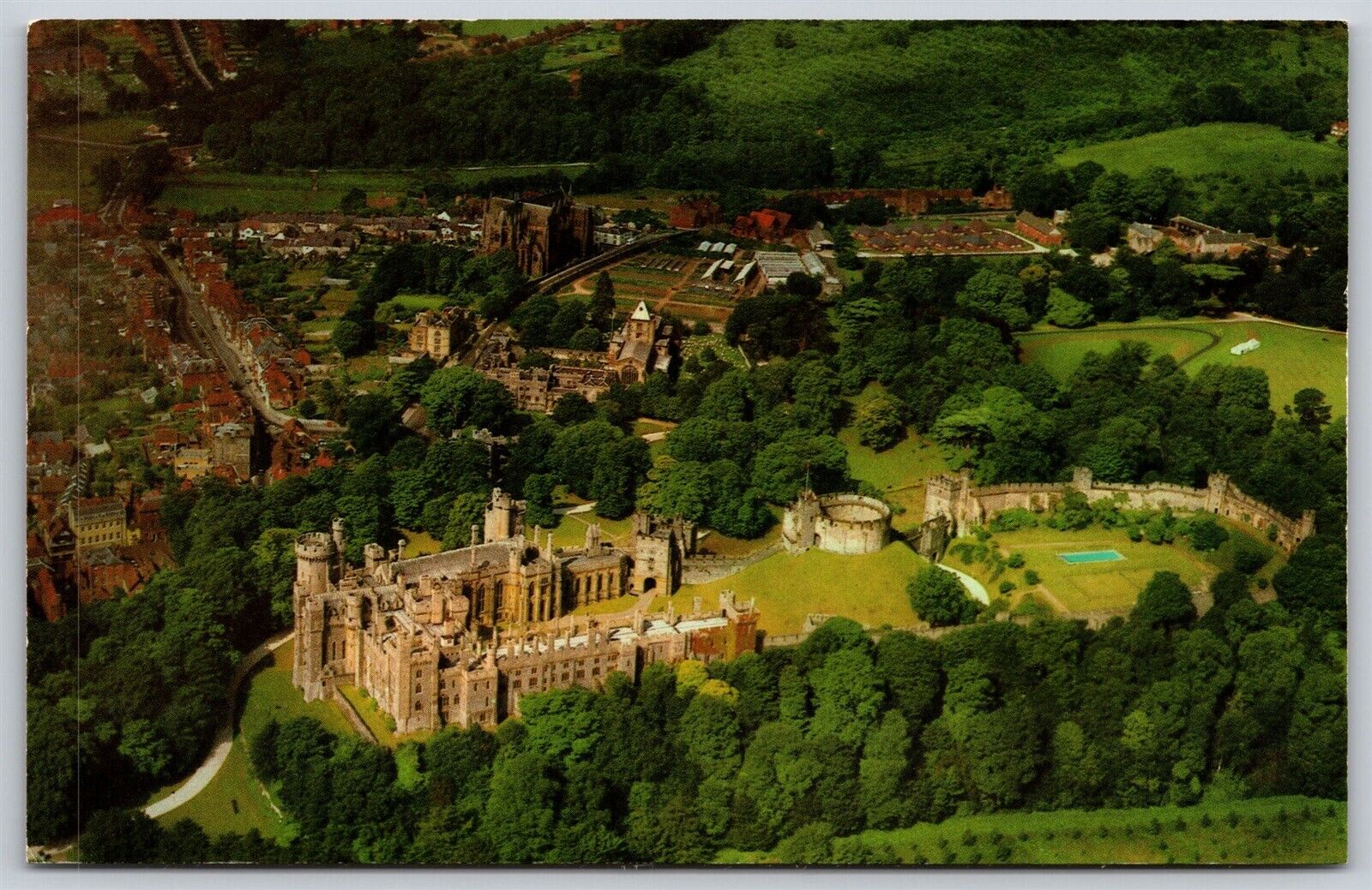 Postcard Arundel Castle L190
