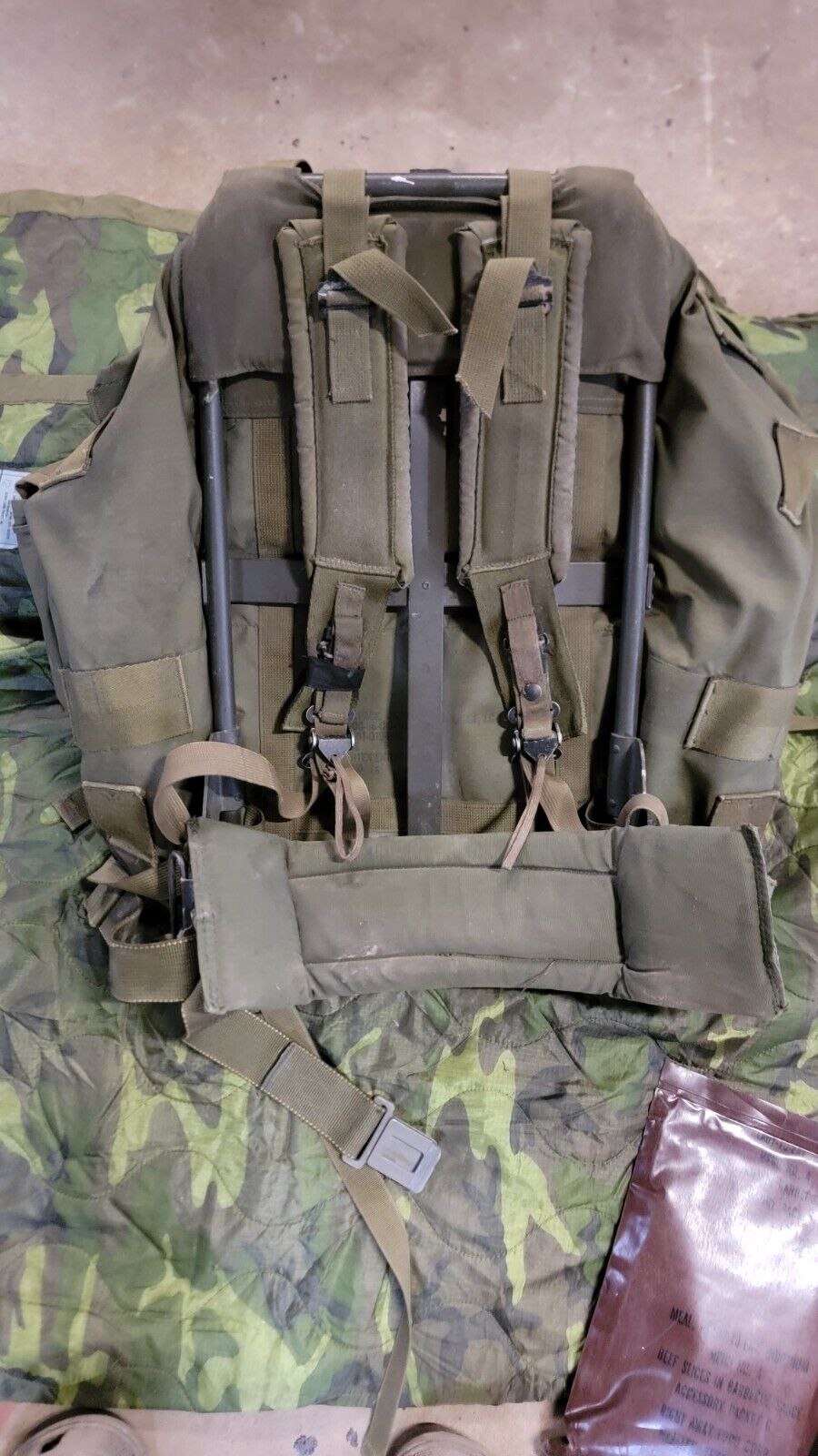 Vintage US Army Field Pack Combat  Large  Backpack with Frame 8465-01-019-9103