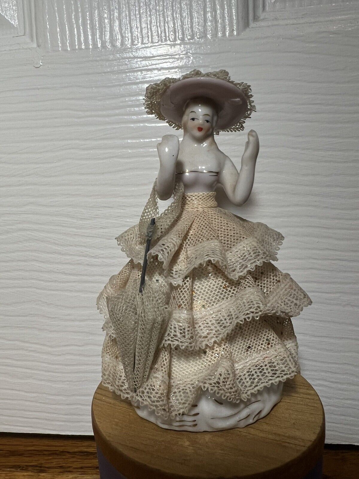 Vintage porcelain victorian lady figurine in stiffened lace dress