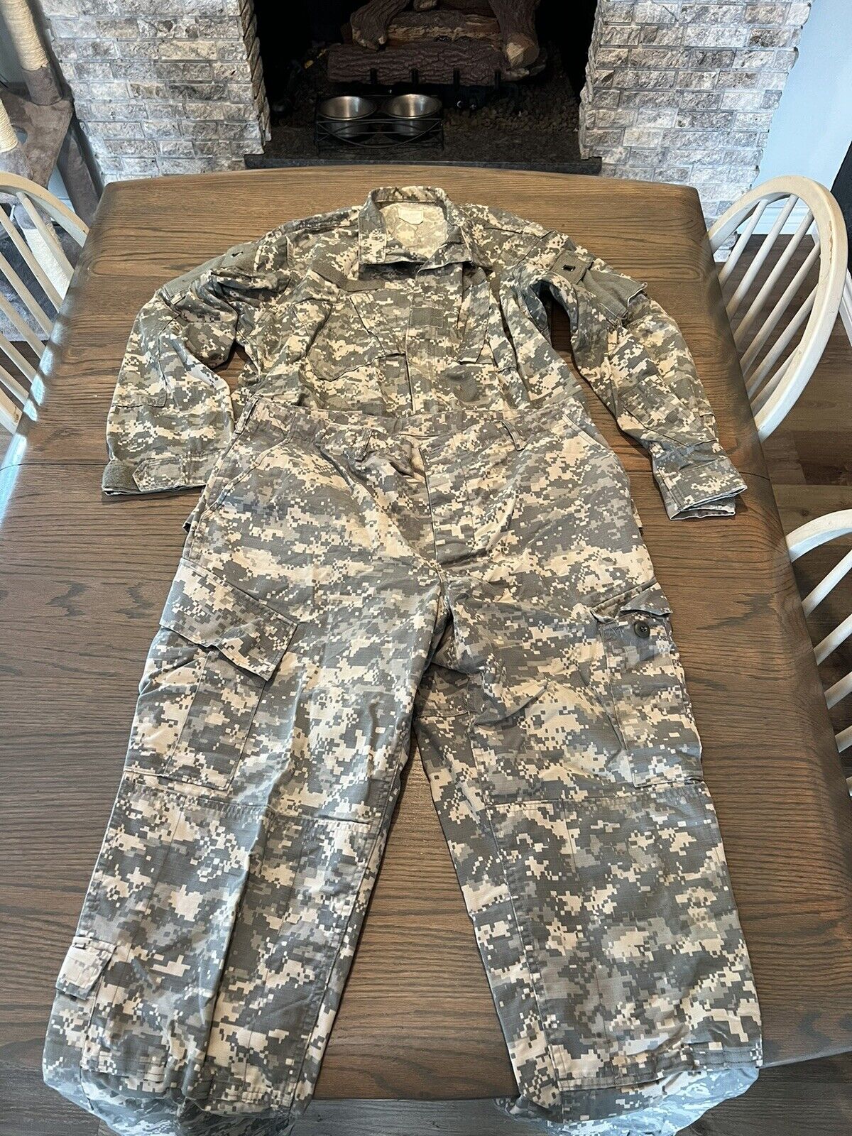 US Army Combat Uniform Blouse/Pant Set Large Regular