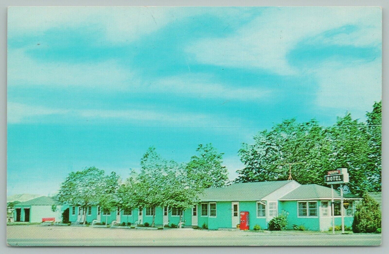 Miles City Montana~Sunset Motel~Neon Sign~Pop Machine~Postcard~1960s