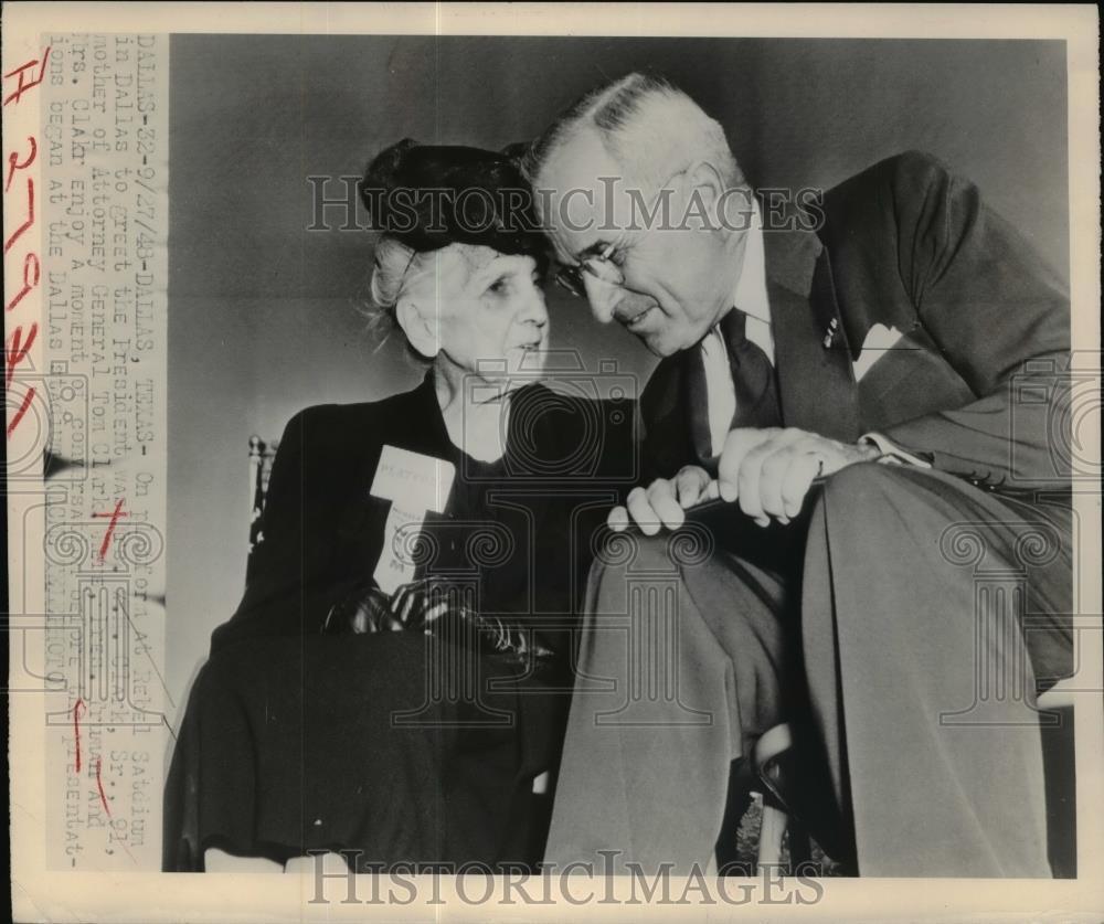1948 Press Photo President Truman & Mrs Clark at Dallas Texass - nep03149