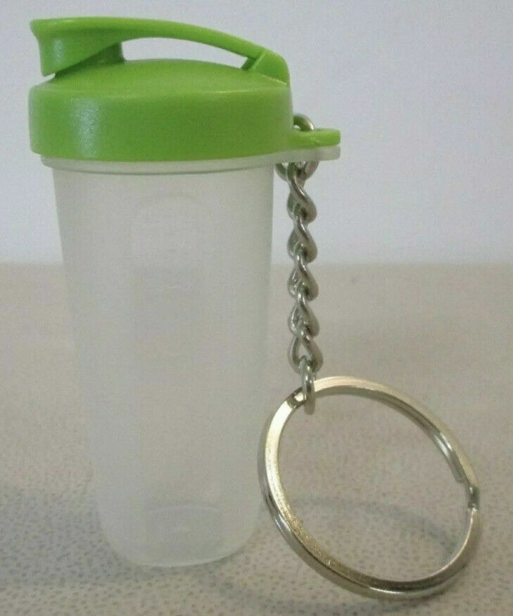 Tupperware Mini Key Chain Quick shake Keychain Collector\'s Item Green New Shaker