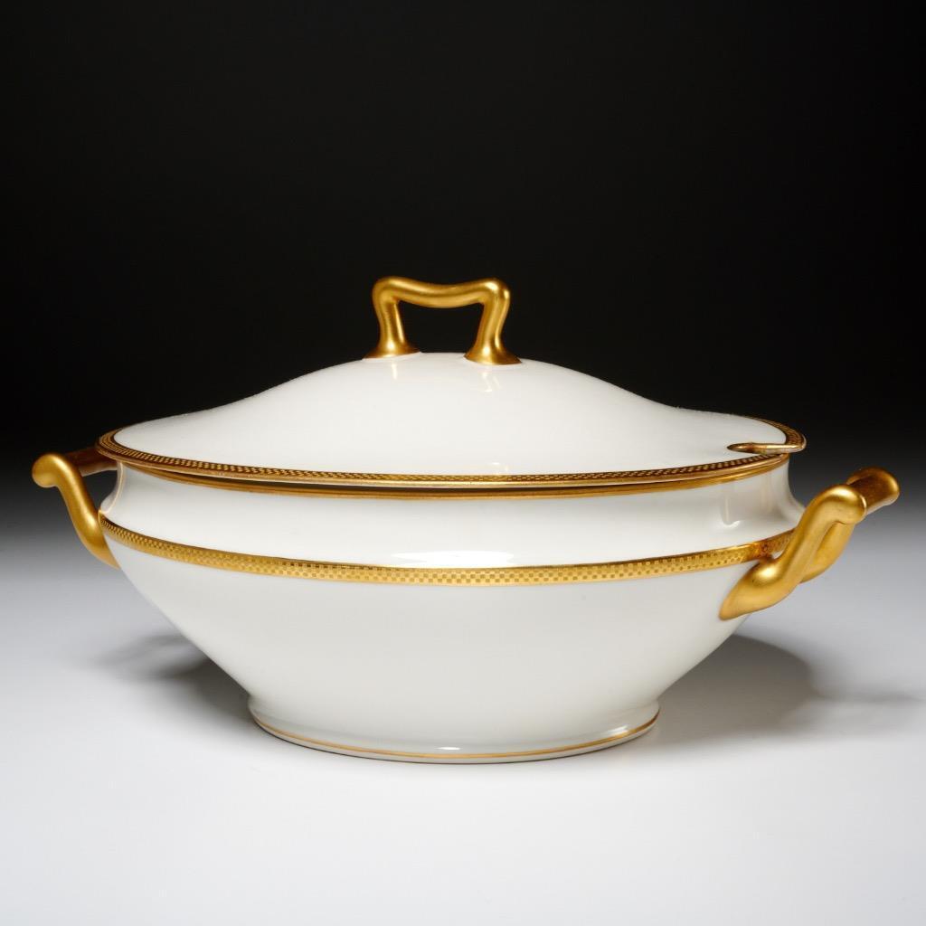 Theodore Haviland Limoges White Gold Encrusted Oval Soup Stew Tureen w Lid 10\