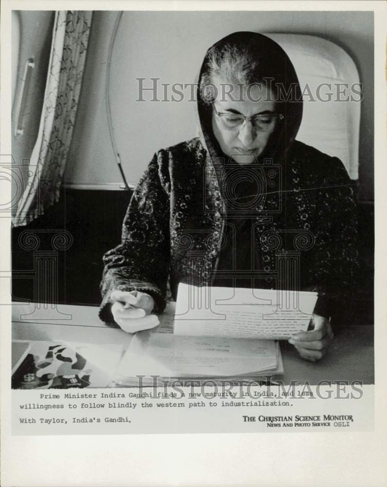 Press Photo Indian Prime Minister Indira Gandhi - lrb12512