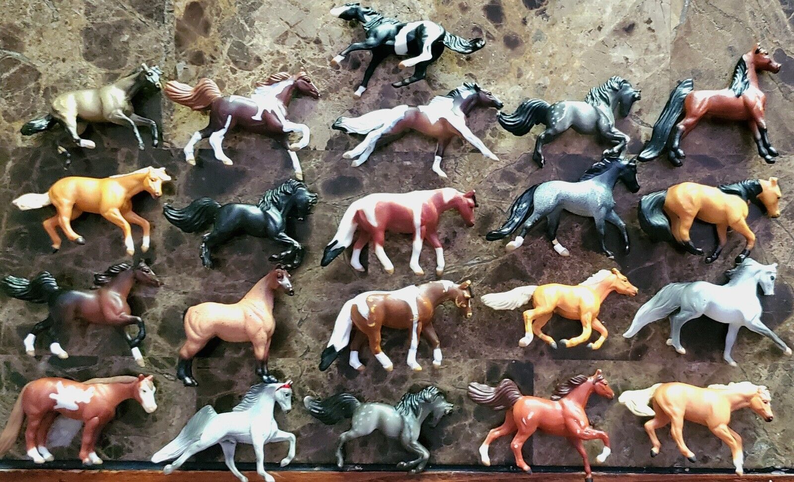 Lot Of 21 Miniature Plastic Horses 1 1/2\