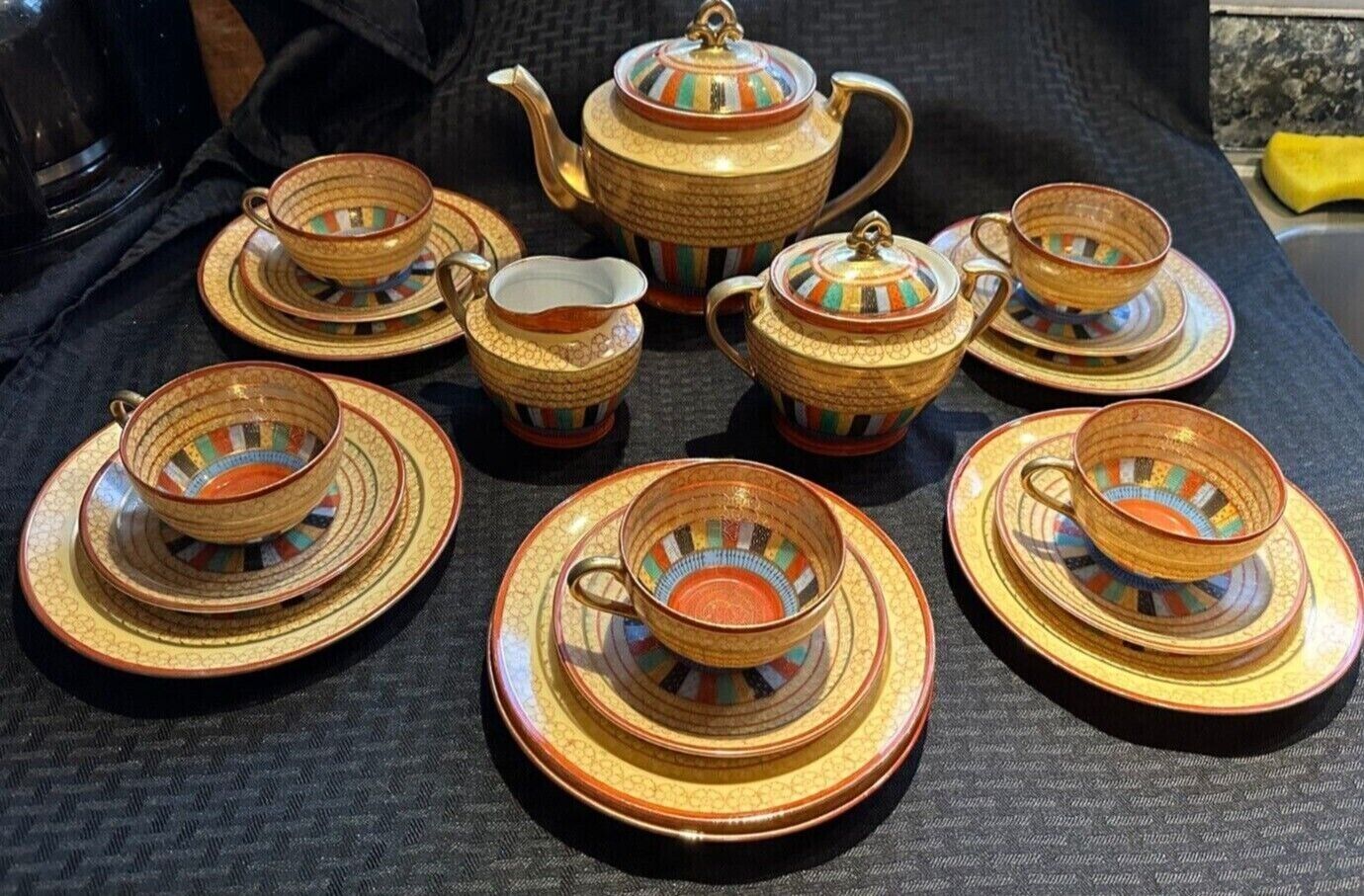 Vintage Antique Japanese Thousand Faces Chikaramachi 21 Piece Tea Set