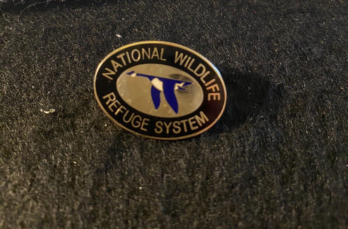 NATIONAL WILDLIFE REFUGE SYSTEM Collectible Souvenir Oval Lapel Hat Pin