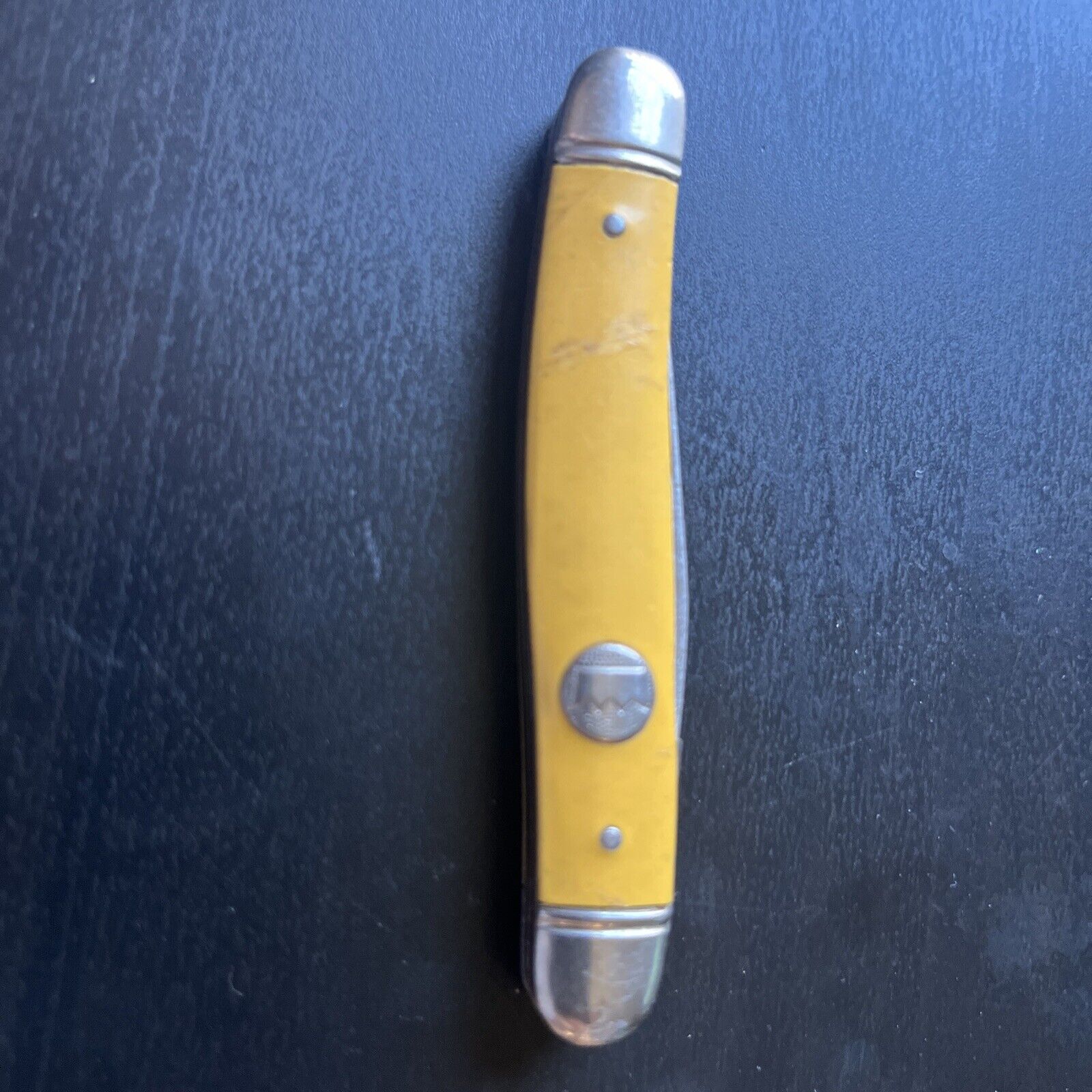 Vintage Imperial Knife Yellow handle 1 broken blade
