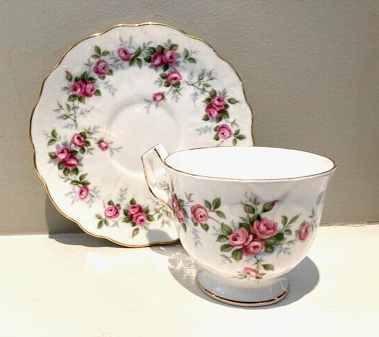 Delicate Aynsley Bone China Teacup & Saucer \