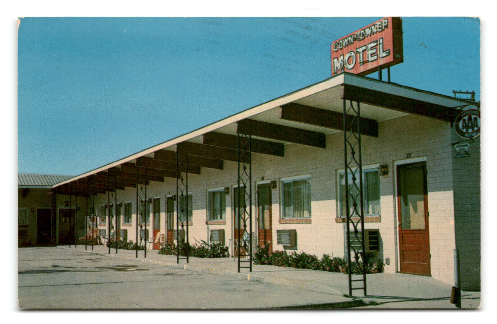 Postcard - Down Towner Motel - Deer Lodge, Montana - Posted