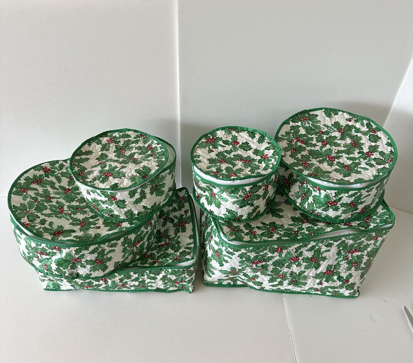 Vintage Lillian Vernon Christmas Holly China & Ornament Quilted Storage x6