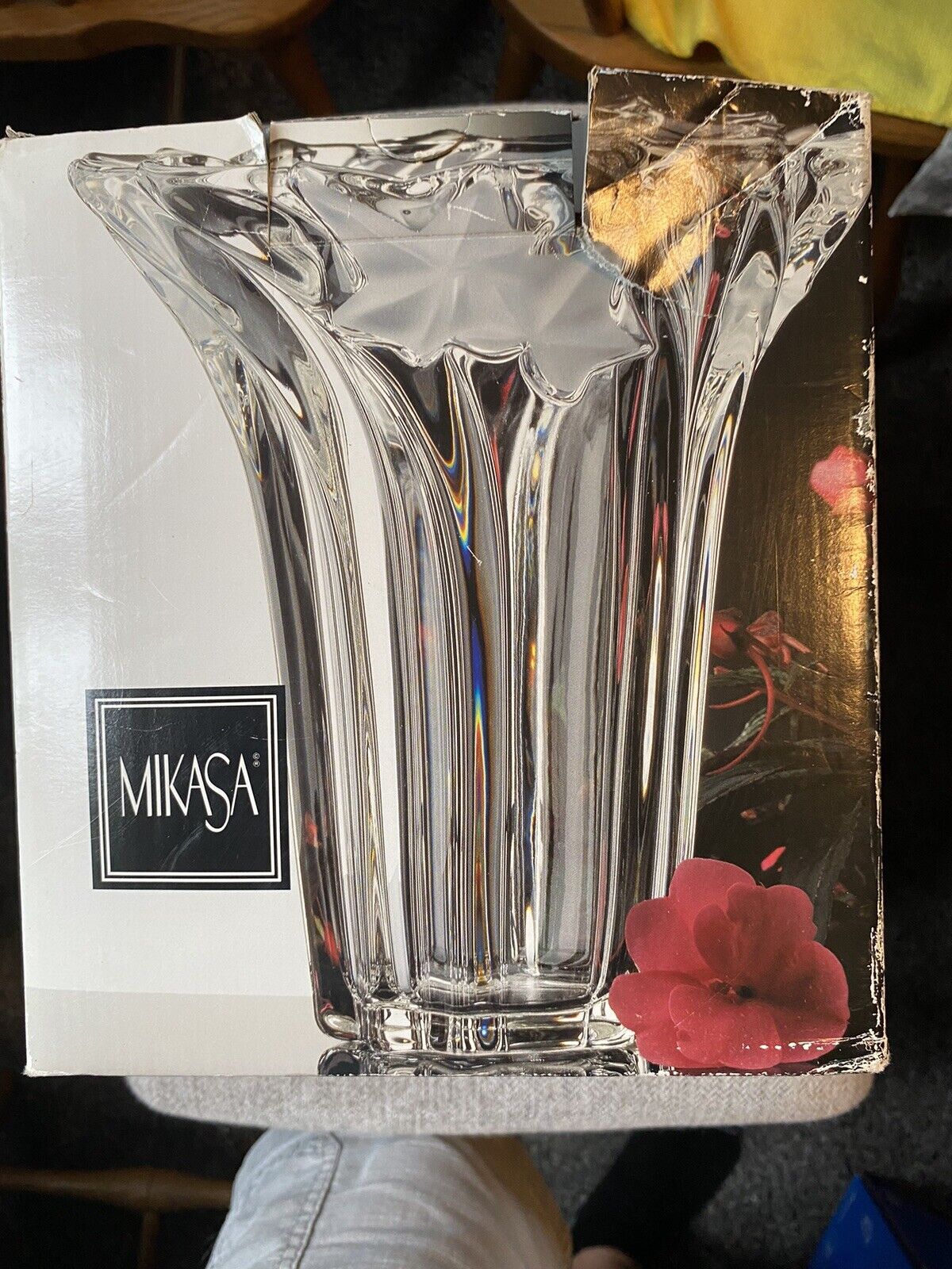 Mikasa Parisian Ivy Crystal Vase Swirl Clear Frosted 8.25\