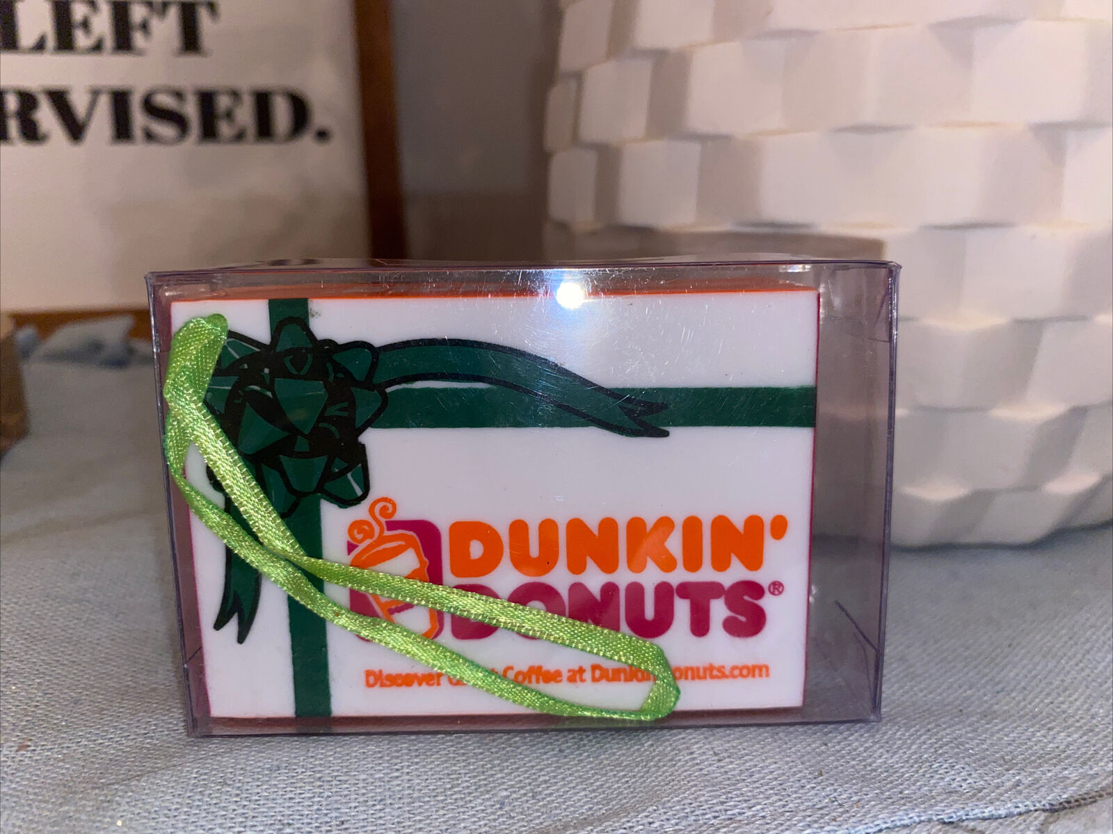 Dunkin\' Donuts Christmas Ornament Dozen Donuts Box Hanging Vintage 2001 NEW NIB