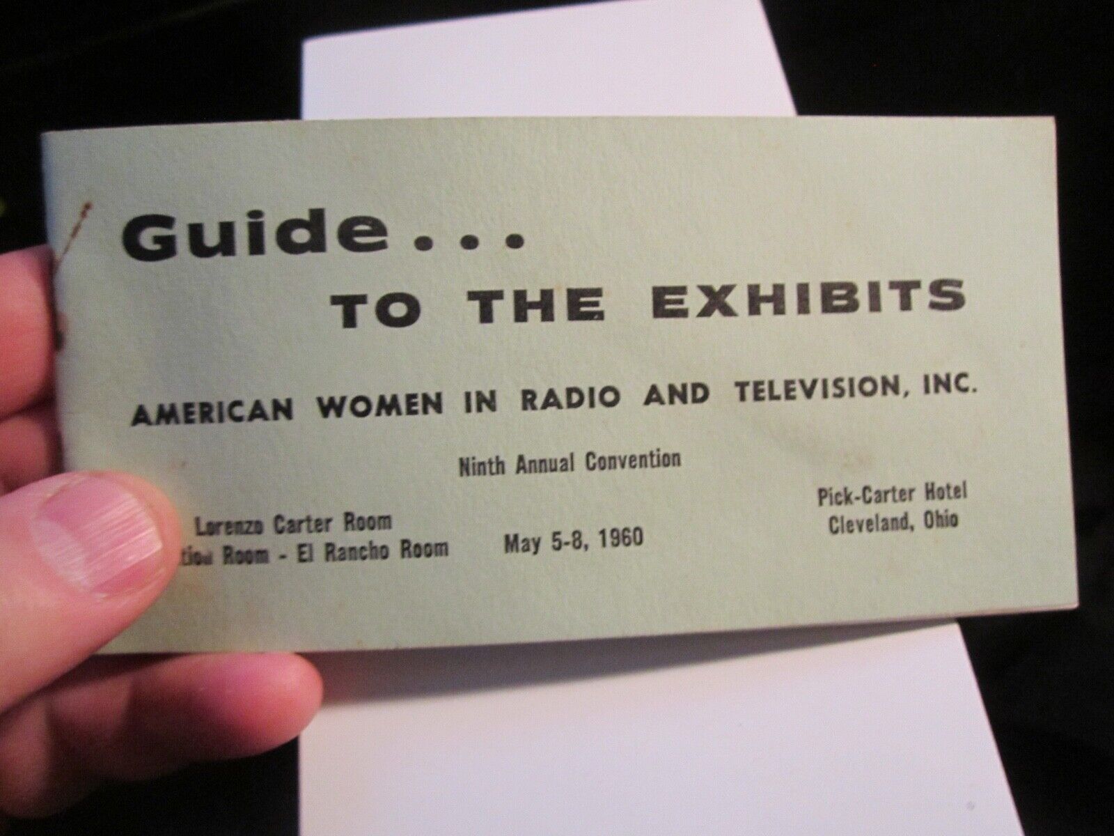 1960 AMERICAN WOMEN IN RADIO AND TELEVISION CONVENTION GUIDE TO EXHIBIT - BBA-50