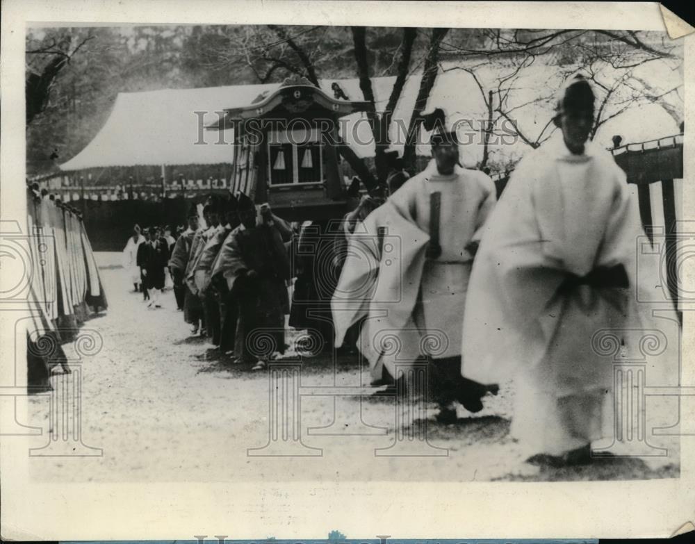 1930 Press Photo Imperial casket of Empress Sachiko Hisa he miya