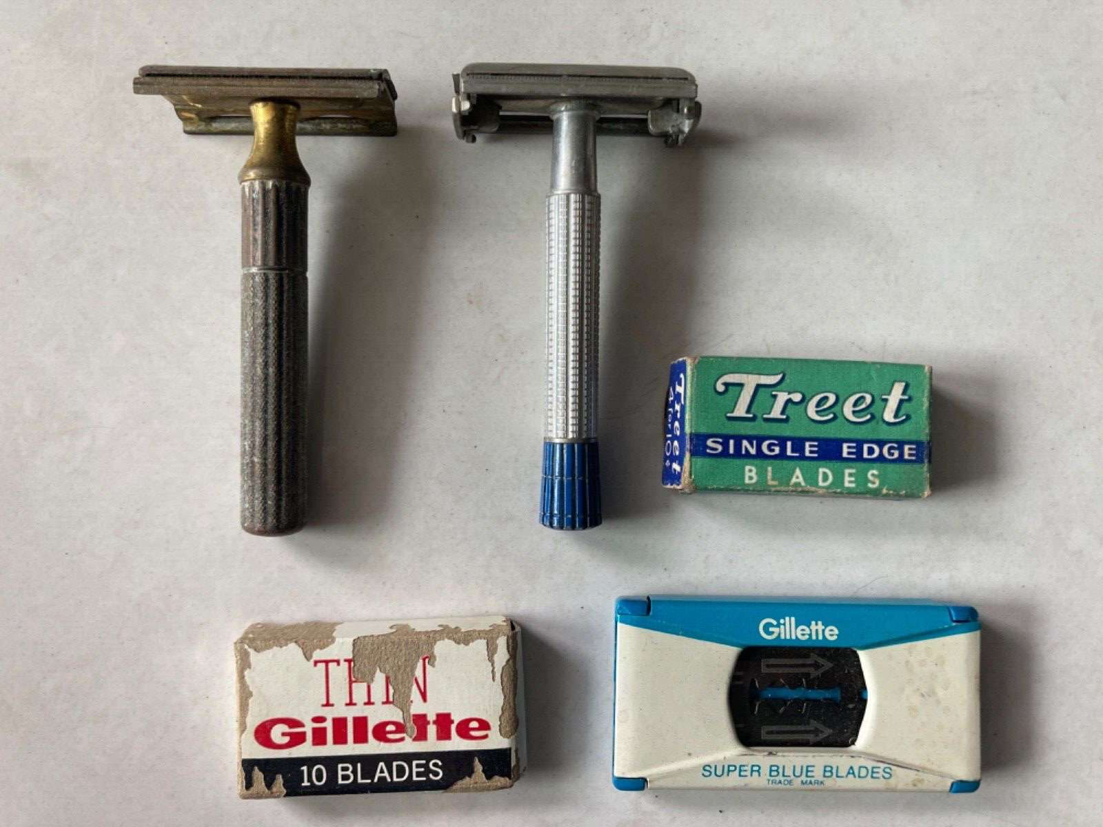 2 Vintage Gillette Safety Razors Double Edge One Is Twist-to-Open & Extra Blades