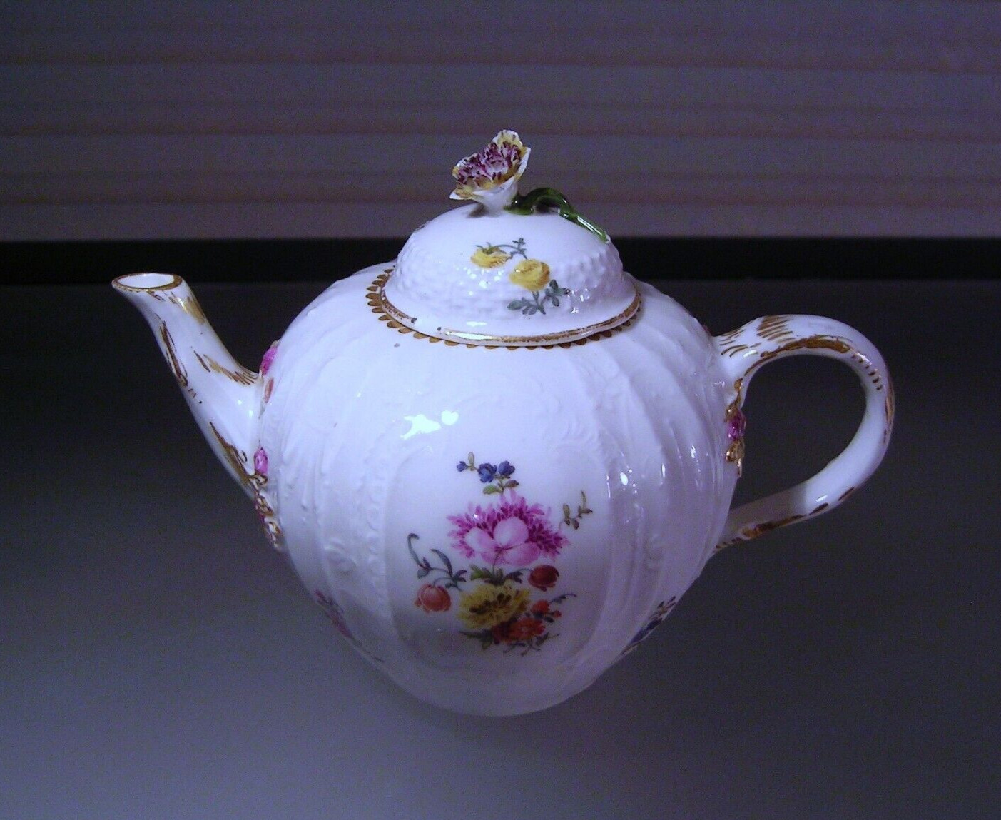 Meissen c1763 Porcelain Hand Painted Floral Teapot Crossed Swords Mark
